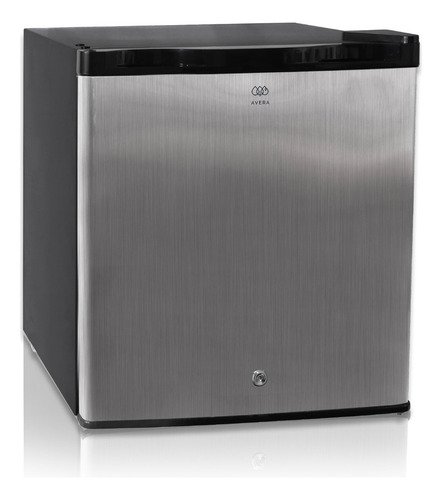Frigobar 45 L 1.6 pies con congelador y bandeja de hielos, Estante en puerta, Control de temperatura, puerta reversible y llave, Color Plateado Avera FB46L - $ 2,269